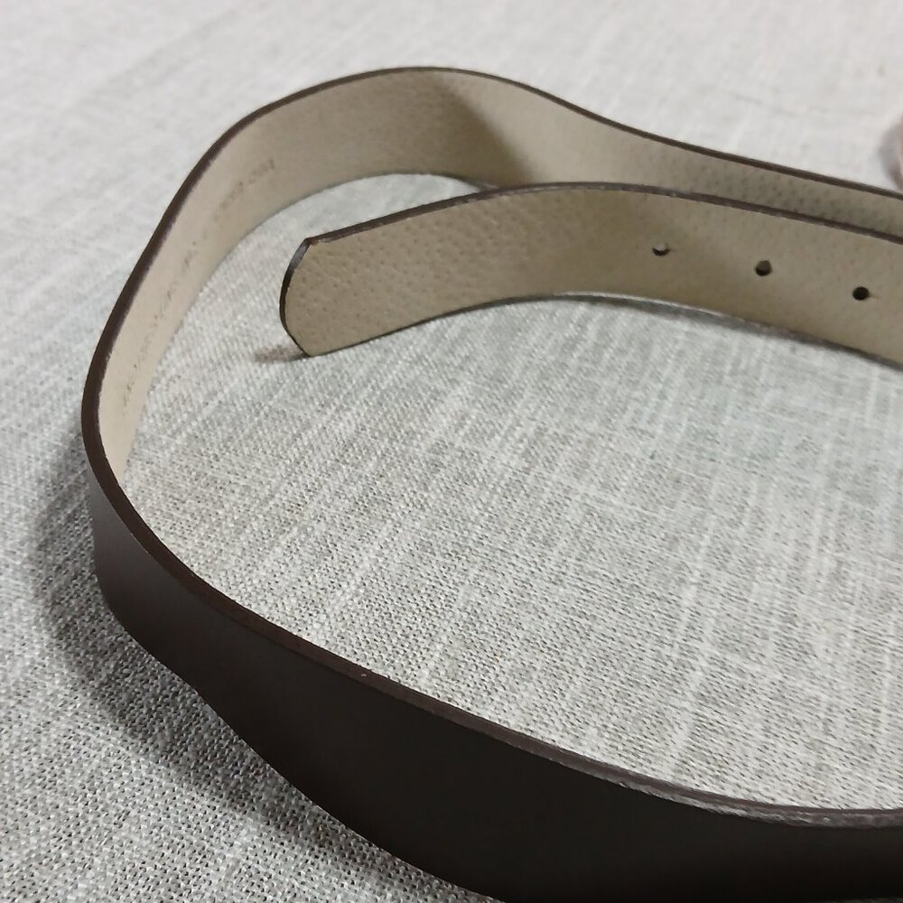 Another Line Dark Brown Leather Belt with Gold Frog Buckle with Rhinestone Eyes. - Picture 6 of 9